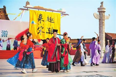  Kaifengin Qingming Yulan Festival: Puiston ilo ja kevään kauneus yhdistyvät!